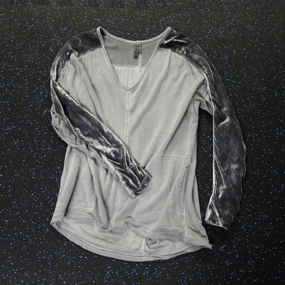XCVI Top